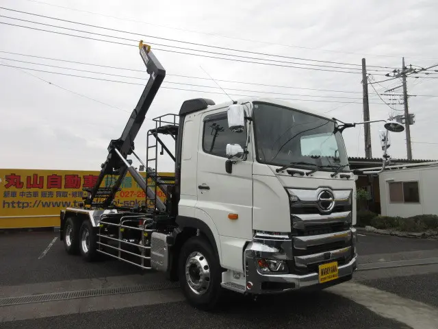 日野 プロフィア 2DG-FS1AJE(6x4)の写真9