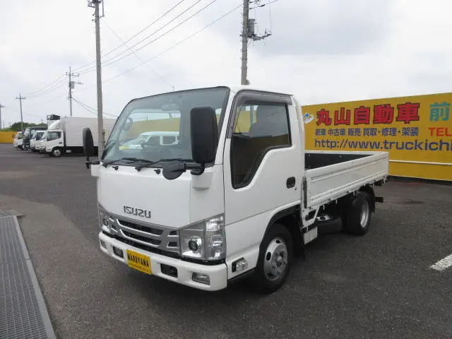 いすゞ エルフ 2RG-NHR88A(2WD)の写真1