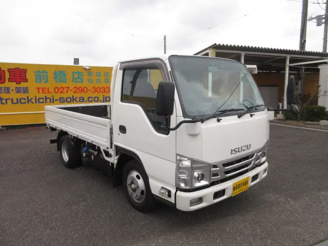 いすゞ エルフ 2RG-NHR88A(2WD)の写真2