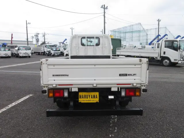 いすゞ エルフ 2RG-NHR88A(2WD)の写真7