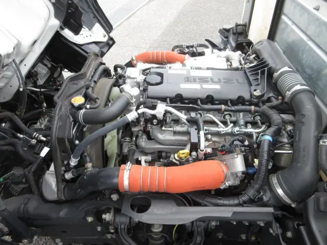 いすゞ エルフ 2RG-NHR88A(2WD)の写真27
