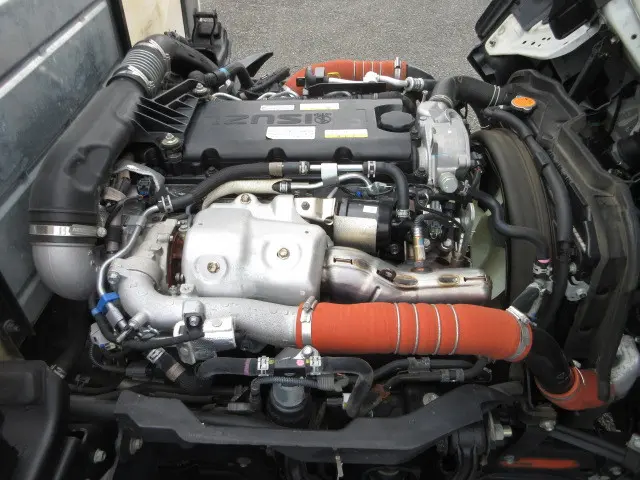 いすゞ エルフ 2RG-NHR88A(2WD)の写真29