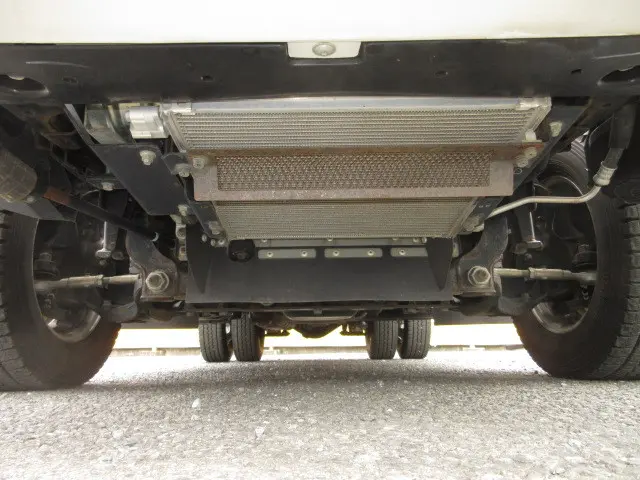 いすゞ エルフ 2RG-NHR88A(2WD)の写真34
