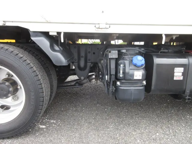 いすゞ エルフ 2RG-NHR88A(2WD)の写真44
