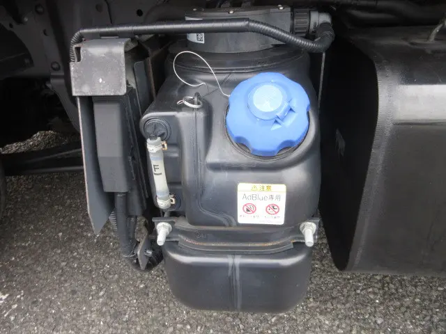 いすゞ エルフ 2RG-NHR88A(2WD)の写真47
