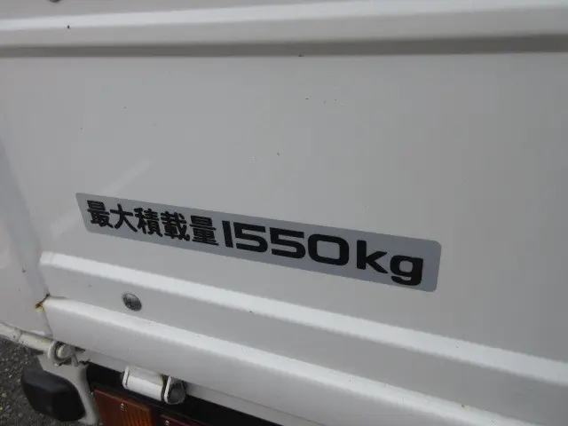 いすゞ エルフ 2RG-NHR88A(2WD)の写真50