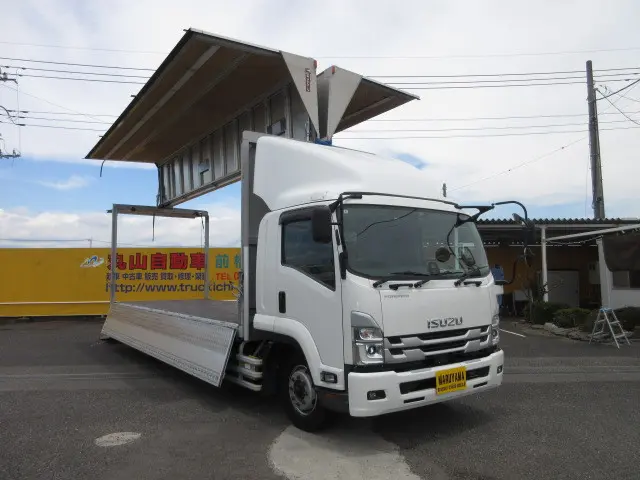 いすゞ フォワード 2RG-FTR90V2(2WD)の写真2