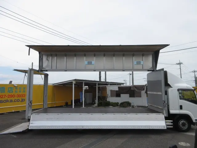 いすゞ フォワード 2RG-FTR90V2(2WD)の写真6