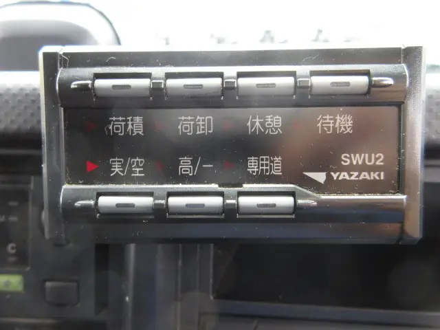 いすゞ フォワード 2RG-FTR90V2(2WD)の写真25
