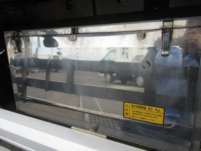 いすゞ フォワード 2RG-FTR90V2(2WD)の写真42