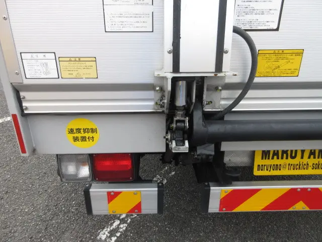 いすゞ フォワード 2RG-FTR90V2(2WD)の写真47