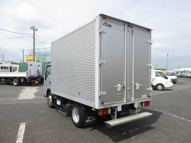 いすゞ エルフ TRG-NHS85AN(4WD)の写真3