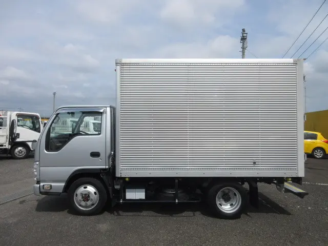 いすゞ エルフ TRG-NHS85AN(4WD)の写真5