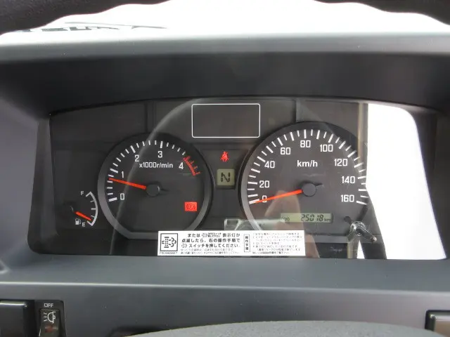 いすゞ エルフ TRG-NHS85AN(4WD)の写真12
