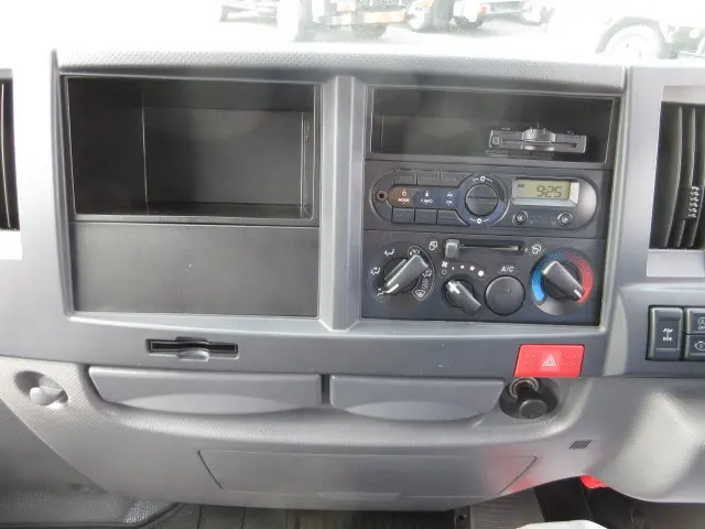 いすゞ エルフ TRG-NHS85AN(4WD)の写真13