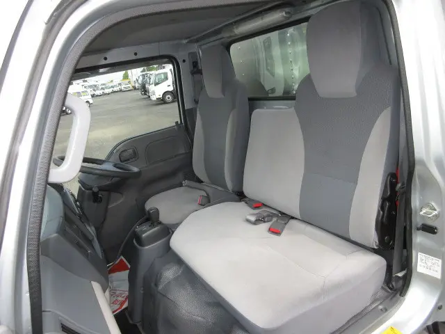 いすゞ エルフ TRG-NHS85AN(4WD)の写真17