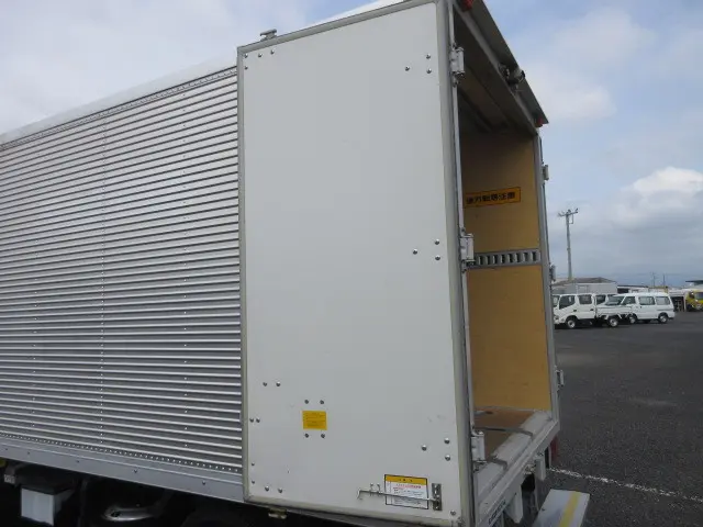 いすゞ エルフ TRG-NHS85AN(4WD)の写真24
