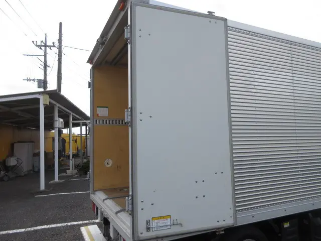 いすゞ エルフ TRG-NHS85AN(4WD)の写真25