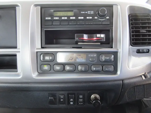 日野 レンジャー TKG-FD9JKAA(2WD)の写真19