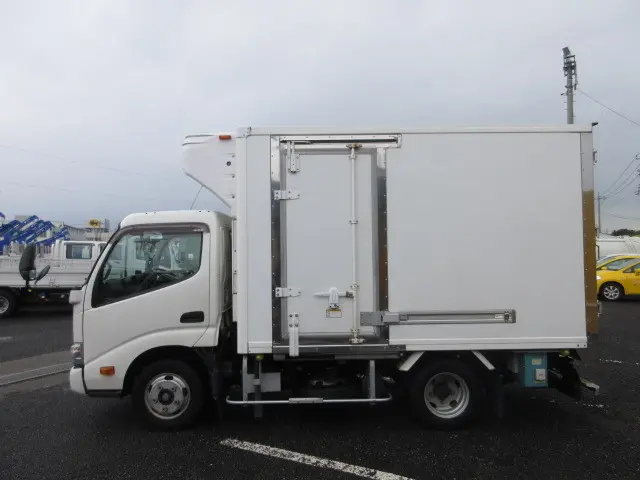 日野 デュトロ 2RG-XZC605M(2WD)の写真5