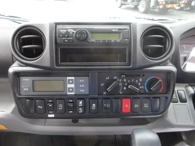 日野 デュトロ 2RG-XZC605M(2WD)の写真23