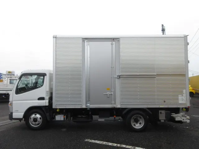 三菱 キャンター TPG-FEA50(2WD)の写真5