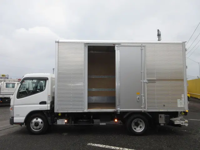 三菱 キャンター TPG-FEA50(2WD)の写真6