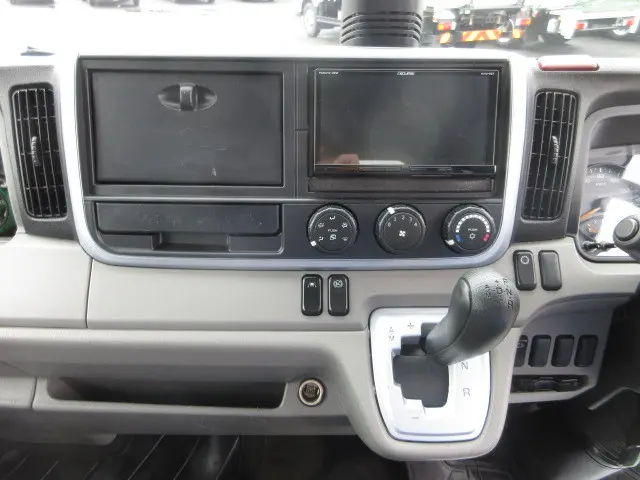 三菱 キャンター TPG-FEA50(2WD)の写真25