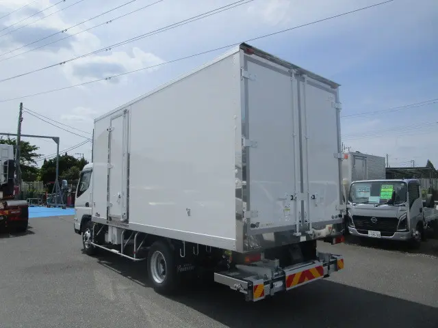 三菱 キャンター 2RG-FEB80(2WD)の写真2