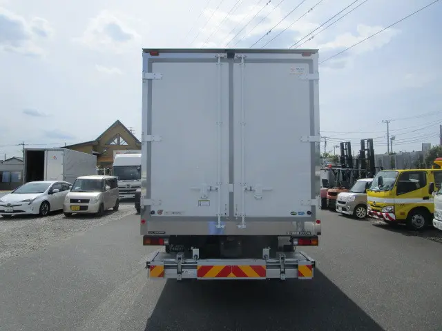 三菱 キャンター 2RG-FEB80(2WD)の写真6