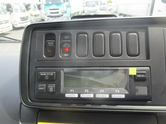 三菱 キャンター 2RG-FEB80(2WD)の写真12