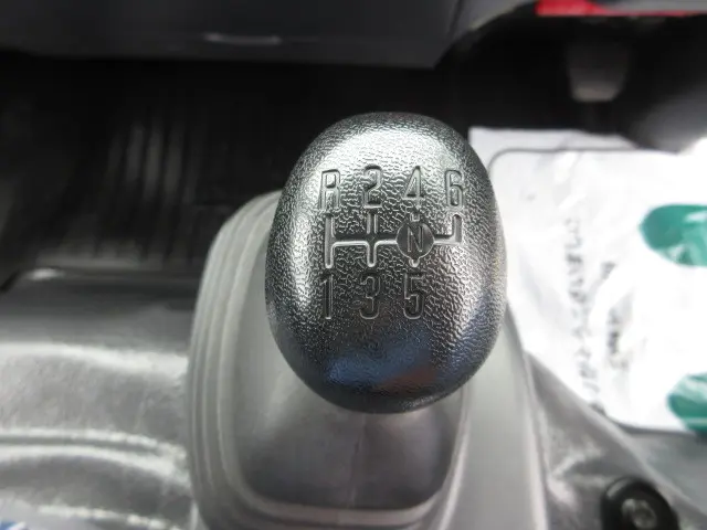 いすゞ エルフ 2RG-NPR88AN(2WD)の写真26