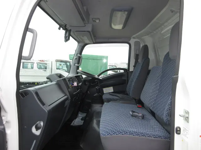 いすゞ エルフ 2RG-NPR88AN(2WD)の写真33