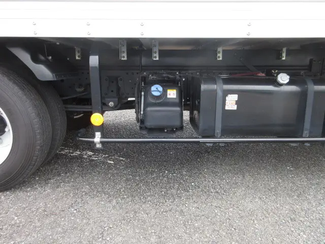 いすゞ エルフ 2RG-NPR88AN(2WD)の写真44