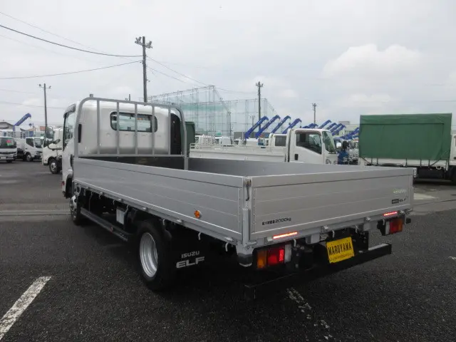 いすゞ エルフ TPG-NPS85AR(4WD)の写真3