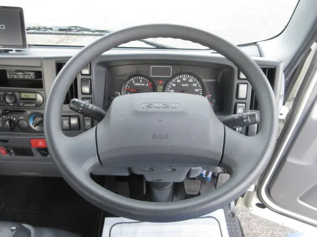 いすゞ エルフ TPG-NPS85AR(4WD)の写真15