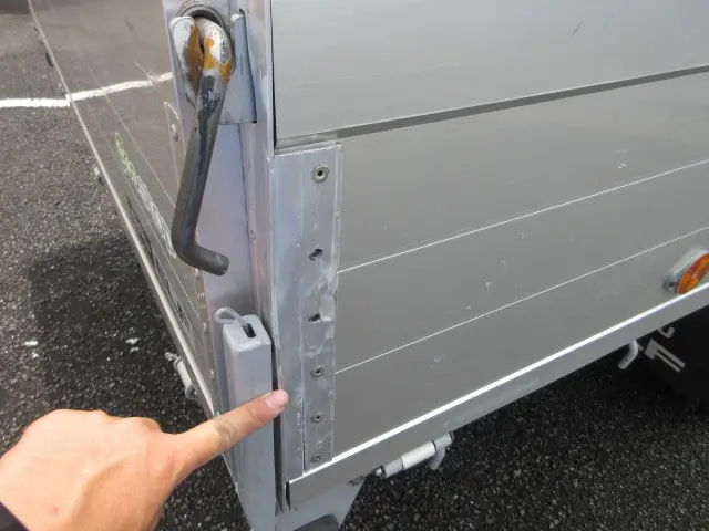 いすゞ エルフ TPG-NPS85AR(4WD)の写真47