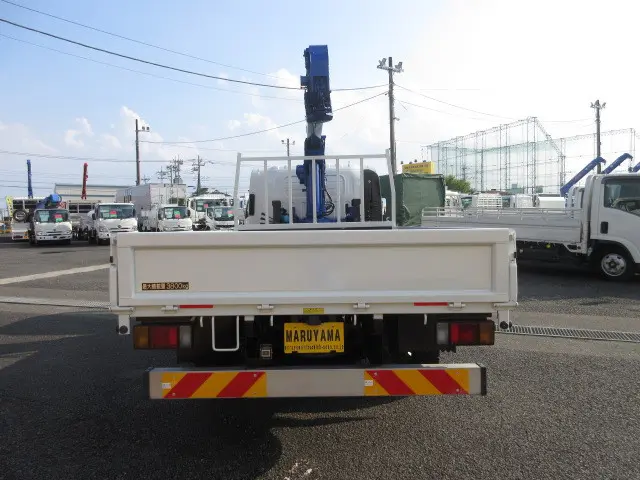 いすゞ エルフ 2RG-NPR88YN(2WD)の写真7