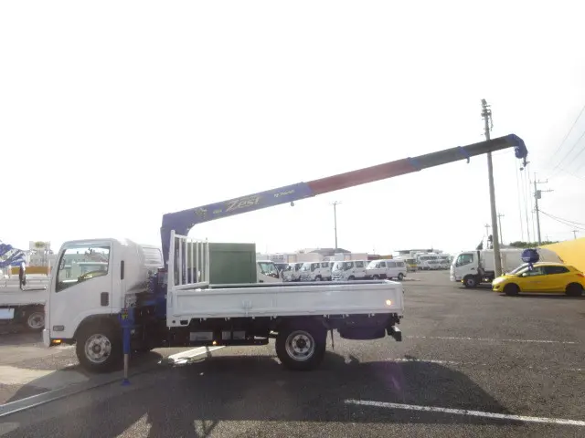 いすゞ エルフ 2RG-NPR88YN(2WD)の写真13