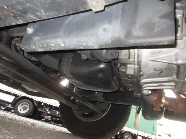 いすゞ エルフ 2RG-NPR88YN(2WD)の写真30