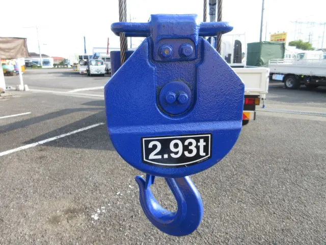 いすゞ エルフ 2RG-NPR88YN(2WD)の写真40