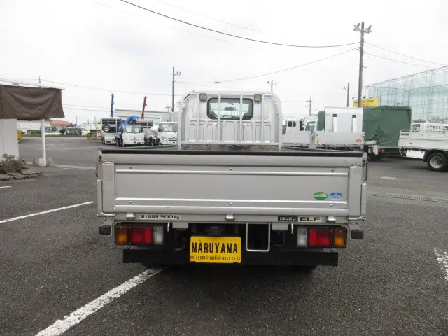 いすゞ エルフ BKG-NHR85A(2WD)の写真7