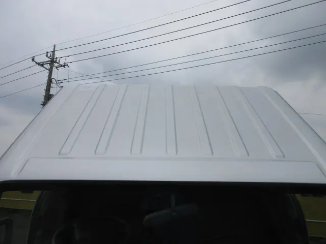 いすゞ エルフ BKG-NHR85A(2WD)の写真12