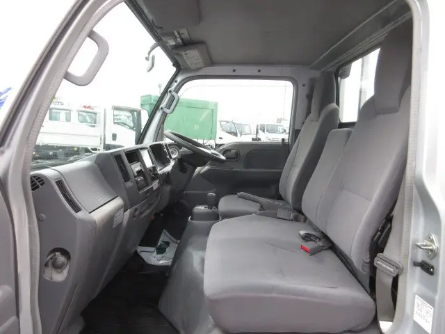 いすゞ エルフ BKG-NHR85A(2WD)の写真25