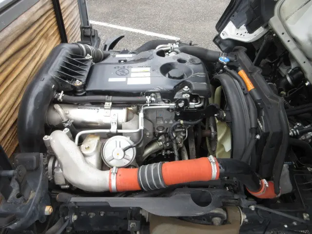 いすゞ エルフ BKG-NHR85A(2WD)の写真29