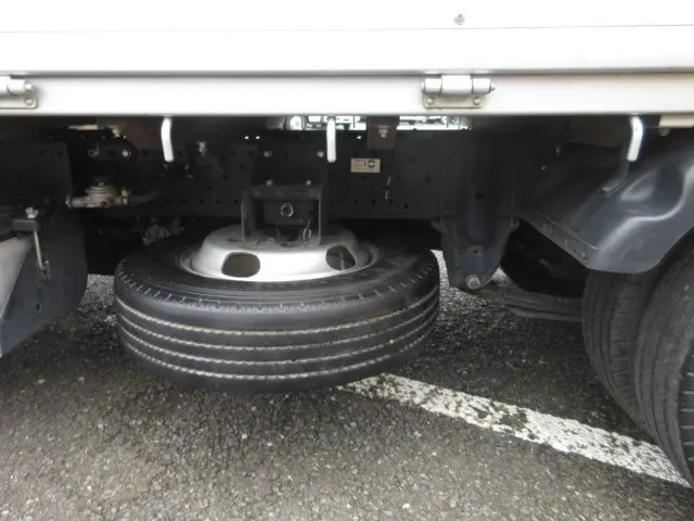 いすゞ エルフ BKG-NHR85A(2WD)の写真39