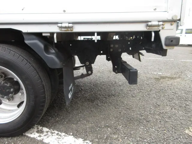 いすゞ エルフ BKG-NHR85A(2WD)の写真40