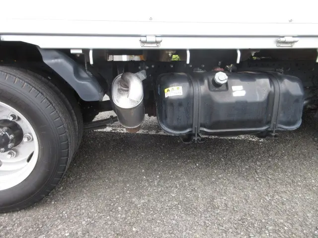 いすゞ エルフ BKG-NHR85A(2WD)の写真42