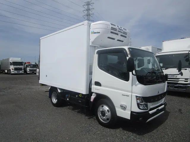 三菱 キャンター 2RG-FBAV0(2WD)の写真2