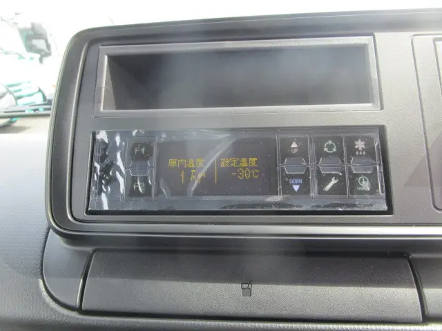 三菱 キャンター 2RG-FBAV0(2WD)の写真14